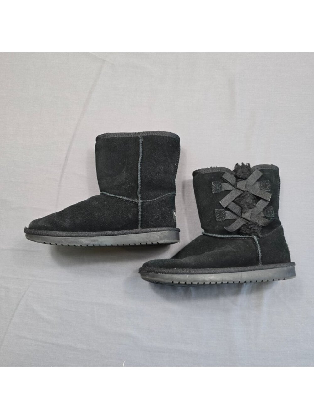 Koolaburra Ugg Girls Boots Size 1 Black Faux Fur Lined Suede Winter Bow Details - Picture 4 of 7